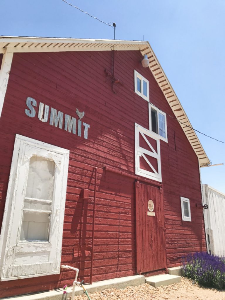 summit-barn